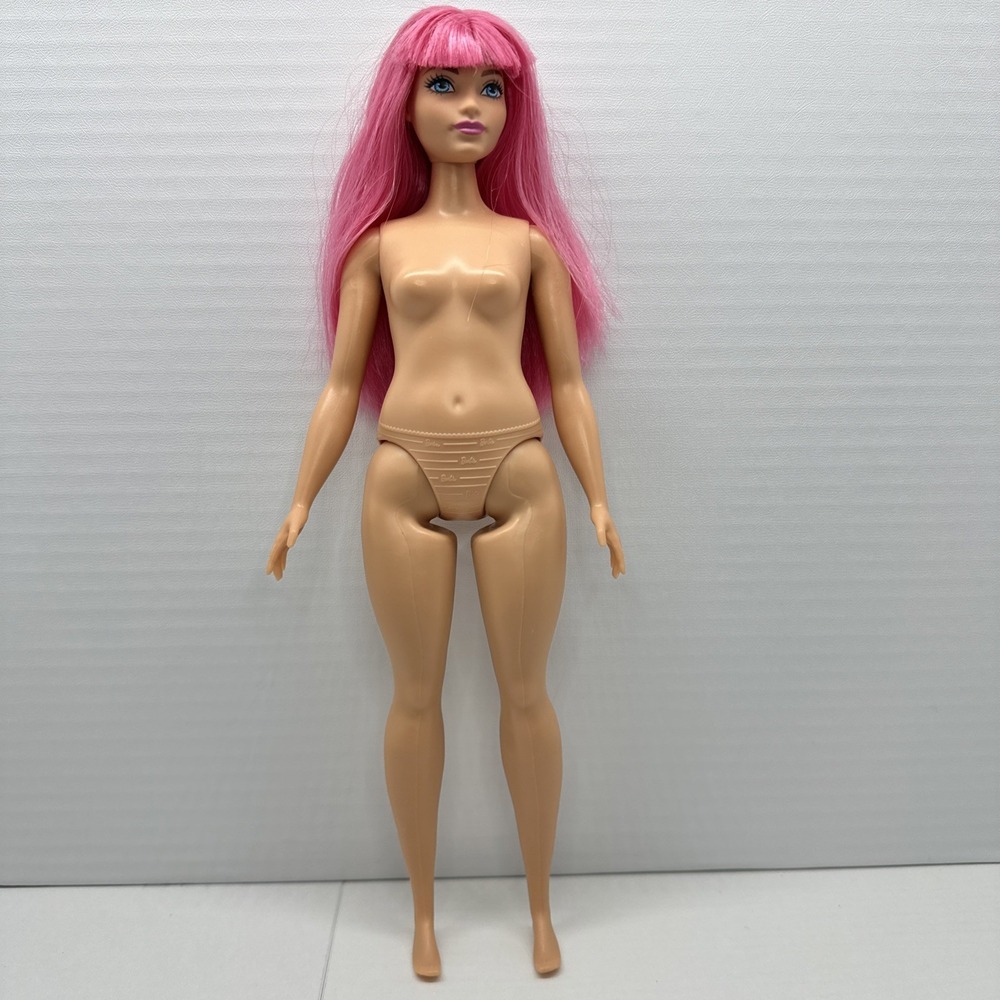 Barbie Take Two Daisy Doll Pink Hair Green Eyes Curvy Body Mattel HDF75 Nude